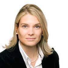 Vickie Andrews's Instagram, Twitter & Facebook