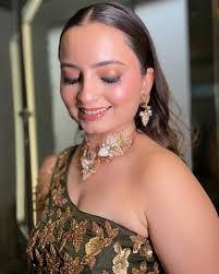 VAISHNAVI RAVTOLE SURAT (@vaishnavi_ravtole_makeover) • Instagram photos  and videos