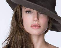 This Is Also One Of My Faves I Miss Your Old Site I Forget What It Was Called I Can T Find Your Old Site Angelina Jolie Photos Angela Jolie Angelina