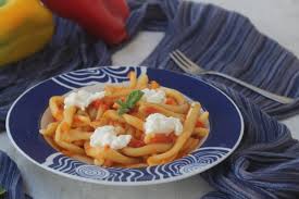 Check spelling or type a new query. Pasta Con Crema Di Peperoni E Stracciatella Un Primo Piatto Vegetariano Veloce E Semplice Cibo Che Passione