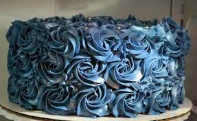 For every half cup of frosting add three drops royal blue, three drops violet and one small drop black. How To Get Navy Blue Icing Cakecentral Com