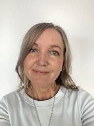 Kim Barre's Instagram, Twitter & Facebook