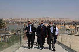 وقال الدكتور أحمد غنيم، الرئيس التفيذي لهيئة المتحف القومي للحضارة المصرية، إن الحدث، سيشمل نقل مومياوات 22 ملكا وملكة في موكب مهيب من المتحف المصري بالتحرير. Ø§Ù„Ø¹Ù†Ø§Ù†ÙŠ ÙŠØªÙÙ‚Ø¯ Ø§Ù„Ù…ØªØ­Ù Ø§Ù„Ù‚ÙˆÙ…ÙŠ Ù„Ù„Ø­Ø¶Ø§Ø±Ø© Ø§Ù„Ù…ØµØ±ÙŠØ© Ù„Ù„ÙˆÙ‚ÙˆÙ Ø¹Ù„Ù‰ Ù…Ø³ØªØ¬Ø¯Ø§Øª Ø§Ù„Ø£Ø¹Ù…Ø§Ù„ Ø¨Ø§Ù„Ù…Ø´Ø±ÙˆØ¹ ØµÙˆØ± Ø¨ÙˆØ§Ø¨Ø© Ø§Ù„Ø£Ù‡Ø±Ø§Ù…