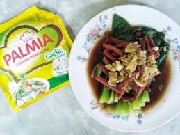 Badan ikan dibelah dengan pisau tajam, kemudian diberi perasan jeruk nipis disekujur tubuhnya (untuk mengurangi bau amis) 3. Resep Hidangan Utama Ikan Mas Terbang Garing Sambal Gurih Palmia I Margarin Serbaguna I Temukan Resep Masakan Cemilan