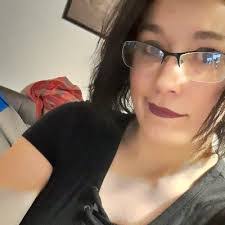 Samantha Washburn's Instagram, Twitter & Facebook