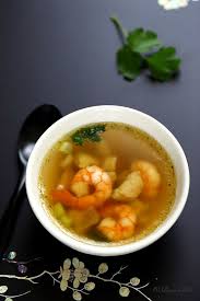 Soupe Thaie De Poulet Aux Crevettes Un Dejeuner De Soleil Soupe Thai Poulet Soupe Thai Recettes De Cuisine