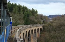 Spend the day exploring the area and seeing some of the local attractions. 50 Bilder Aus Lapanouse De Cernon Bahnbilder De