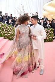 Discover (and save!) your own pins on pinterest Priyanka Chopra Steckbrief News Bilder Gala De
