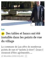 Lux Des Tables Et Bancs Ont Ete Installes Dans Les Points De Vue Du Village En 2020 Table Banc Banc Beton Bancs
