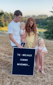 Each album equals a mix. Little People S Tori Roloff Ignores Audrey S Pregnancy Announcement With Third Child Amid Feud