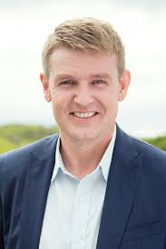 VERKFALSRÆTTURIN SKAL SJÁLVSAGT VARÐVEITAST Lat ongan iva vera um, at  Javnaðarflokkurin til eina og hvørja tíð vil verja frælsa rættin hjá  fakfeløgunum at samráðast og fara í verkfall. Men tá verkføll skapa