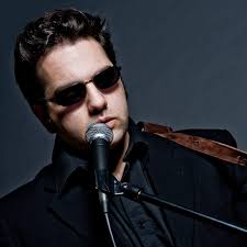 Hi everyone! I'm Eva, I'm an independent music producer, mixer, and  engineer looking for artists to record, produce, etc. I'm based in London,  and I can mix and produce your tracks for