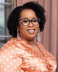 Dawn Grogan's Instagram, Twitter & Facebook