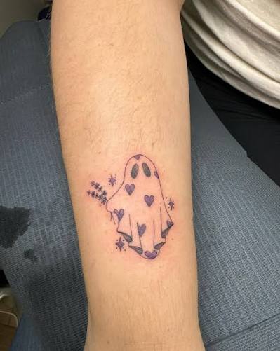 These ghost tattoos are my favorite! More to come 👻💜 #halloweenghost #ghosttattoo #halloweentattoo #finelinetattoo #cuteghosttattoo #tattoowithcolor #finelinetattoo #tinytattoo #letmetattooyou #bostontattoo #nhtattoo #bostonfinelinetattoo ...