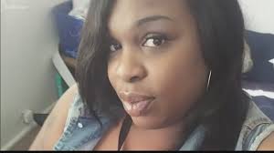 Teen calls 911 after mom hit with bullet to the head