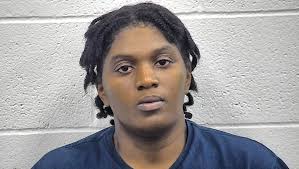 Woman charged in robbery, shooting of man walking home from work