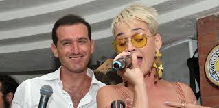 Katy Perry Gets Hot & Heavy With Two Hotties On Italian Vacay