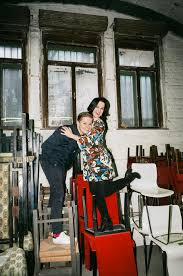 Haus mit 2 schlafzimmer und 1 oder 2 bäder auf 126 qm; Elisabeth Schwarz Und Michael Havlicek Im Land Des Lachelns