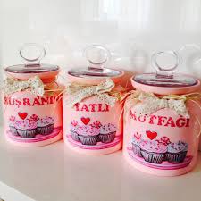 Pembe Cupcake Kisiye Ozel Kavanoz Seti 3 Lu Set 70 Tl Dantel Ile Suslenir Istediginiz Renkde Cupcakeli Kavanoz Hazirlanabilir Kavanozlar Renkler Baharat