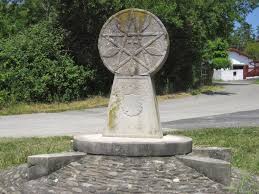 La Stele De Gibraltar Edifiee Lors De L Annee Jubilaire 1965 C Est Une Pierre Discoidale A La Croisee Des Chemins Elle Marque Le Point De Convergence Princip