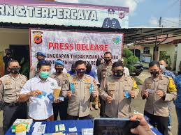 Karyawan pabrik di bogor cari di antara 17.600+ lowongan kerja terbaru pekerjaan penuh waktu, sementara dan paru. Polres Cimahi Ungkap Penjualan Pil Aborsi Lewat Medsos Matakita Id