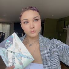 K-Pop Fans Are Dressing as Their Favorite Albums During Isolation