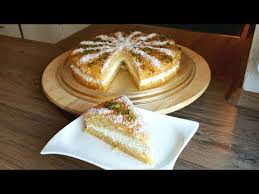 Padişah yastığı tatlısı tarifi malzemeler şerbeti için 2 su bardağı toz şeker 3 su bardağı su 4/5 damla limon suyu arasına. Serbetli Kremali Tatli Tarifi Padisah Yastigi Tatlisi Pasta Nasil Yapilir Hatice Mazi Youtube Yemek Yemek Tarifleri Tatli