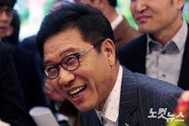 가장 큰 시장에서 가장 큰 스타가 나온다. Kwitqyxjozsfem