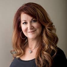 Lisa Boone's Instagram, Twitter & Facebook