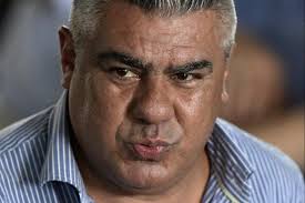 Claudio Tapia en voyage en Espagne pour Lionel Messi