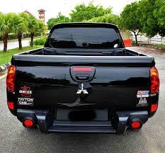 Laci kecil kereta anda yang masih tidak terisi itu masih boleh dimuatkan dengan menyimpan beberapa peralatan penting bersaiz kecil. Minimalis Mitsubishi Triton Kaki Kereta