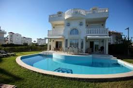 Mehr daten und analysen gibt es hier: Noble Villa Mit Privat Pool Garten Zur Miete Homebooster