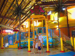 Family Fun At Kahuna Laguna Indoor Water Park In North Conway New Hampshire Mountain View Resort Indoor Waterpark Trip Advisor