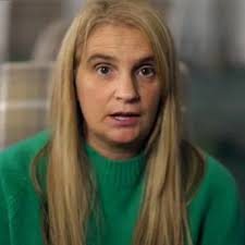 MUSIC BOSS HORN'S WIFE IS SHOT BY THEIR SON