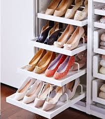 Dressing 7 Idees De Rangement Pour Vos Chaussures Idee Rangement Rangement Maison Rangement Dressing