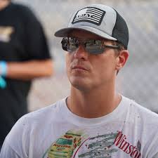 🚨PSA 🚨 Ricky Thornton Jr. can DRIVE a race car.