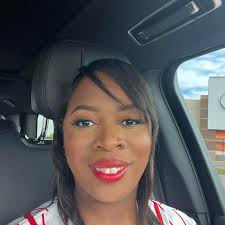 Does anyone know who owns or operates the Snowey White Laundromat