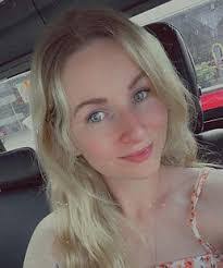 Brenna Dolan's Instagram, Twitter & Facebook