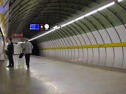 Mit der nutzung von google maps verlassen sie den gültigkeitsbereich unserer ab 1966 wird münchen moderner: Datei U Bahn Station Odeonsplatz Munchen 002 Jpg Wikipedia