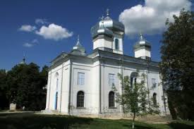 Mănăstirea moisei, cu hramul adormirea maicii domnului (15 august), o veche mănăstire este așezată pe un platou însorit, deasupra satului moisei. MÄƒnÄƒstirea Adormirea Maicii Domnului HirbovÄƒÈ›