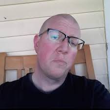 Driver texting at intersection almost caused accident