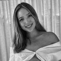 Janine Richards's Instagram, Twitter & Facebook