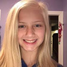 Isabella Meeks's Instagram, Twitter & Facebook