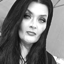 Our favorite kind of recycling project! 📸: Bobby B.