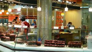 Bee cheng hiang merupakan toko yang menjual aneka daging olahan babi. Bee Cheng Hiang Singapur 1359 Serangoon Rd Bendemeer Menu Preise Tripadvisor