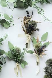 Feder Grun Ansteckblume Set Lavendel Blume Revers Stift Eukalyptus Ansteckblume Distel Knopfloch Boho Getrocknete Blume Ansteckblume Flower Bouquet Wedding Wedding Flower Arrangements Scottish Wedding Themes