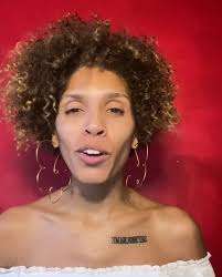 Yoga, cause “I don't stress out nigga.”🙏🏽💙🏁 #Pose Low Lunge  -Anjaneyasana stretches the thighs and groins and opens the chest while  improving balance...