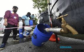 Over 300,000 households in the klang valley will have to suffer water cuts because of raw water pollution in sungai semenyih, the second of in a statement today, utility provider pengurusan air selangor sdn bhd said this has caused sungai semenyih and bukit tampoi water treatment plants. Bernama Sungai Semenyih Water Treatment Plant Resumes Operations Air Selangor