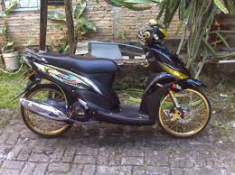 Mio sporty khususnya dengan modif thailook pun juga tak pernah absen dalam setiap kontes motor, seperti yang bisa kalian lihat fotonya di bawah ini. Modifikasi Yamaha Mio J Standar Dan Simple Cocok Untuk Harian