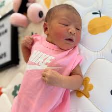 Welcome to the 🌎, Zendaya Alexis Kam 🤍✨ 5 lbs, 13 oz Our hearts are so  full, we can't wait to watch you grow 💫 Ps. I wanted a girl 😊